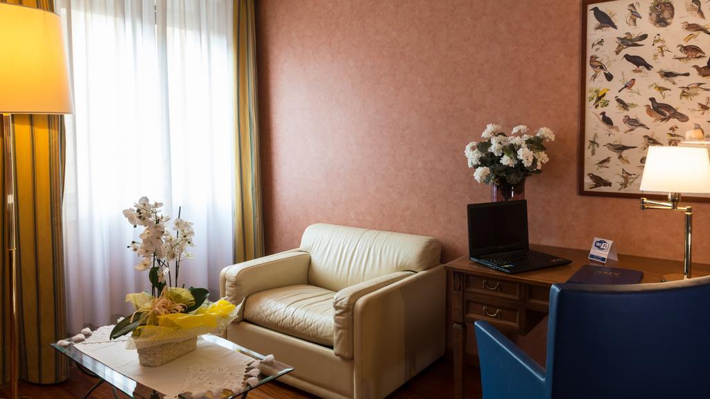 Hotel Lombardia Milánó Kültér fotó